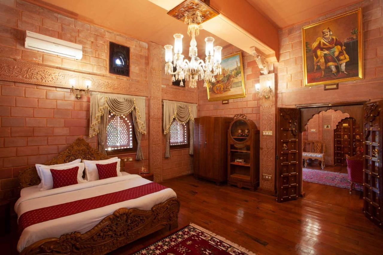 Stayvista At Pink Palace Rajasthani Decor Ooty Exterior photo